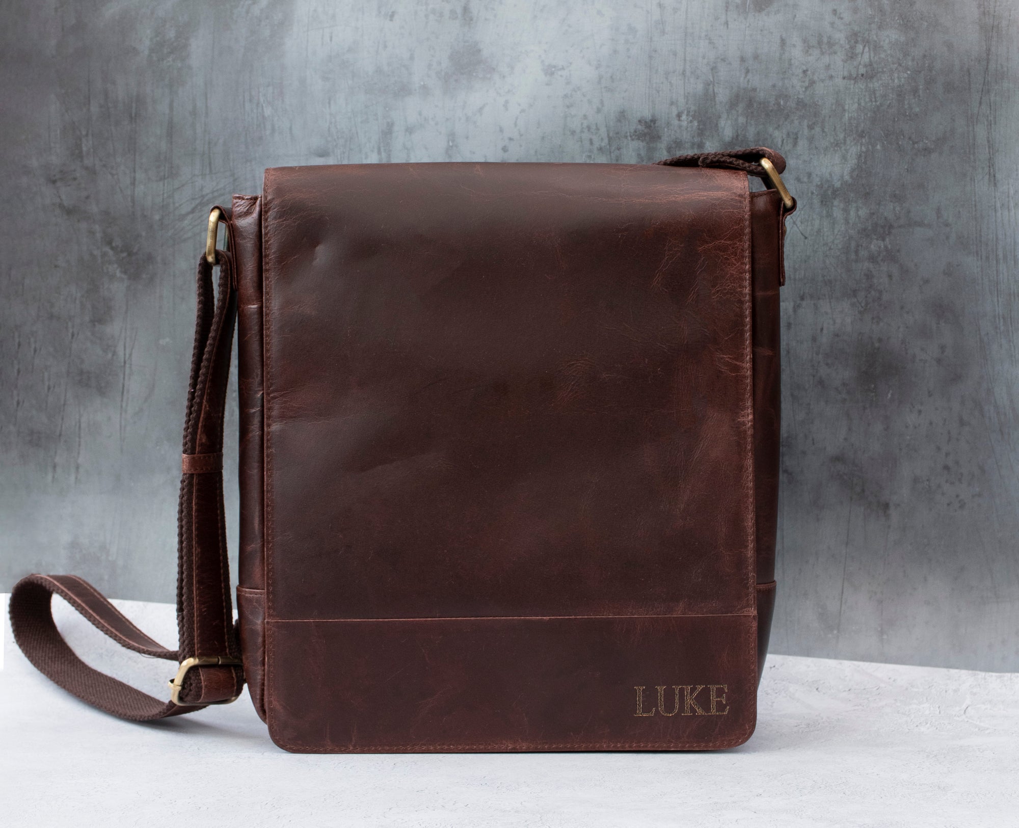 PRIMEHIDE Small Leather Messenger Bag - 1565